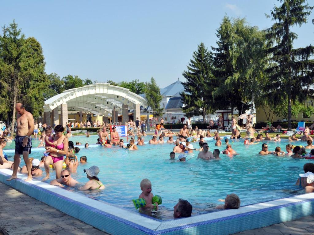 HOTEL 4 EVSZAK VENDEGHAZ BOG CS Magyarorsz g HUF 21014 rt l